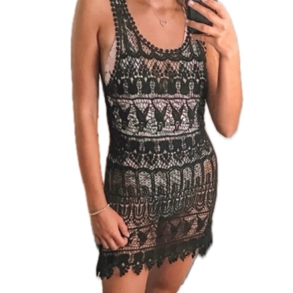 LAST DAY!! Vintage Forever 21 Black Crochet Lace Beach Vacation Summer Cover-Up